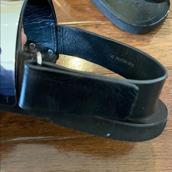Vince Black Two Band Sandals Size 7 - Picture 4 of 8